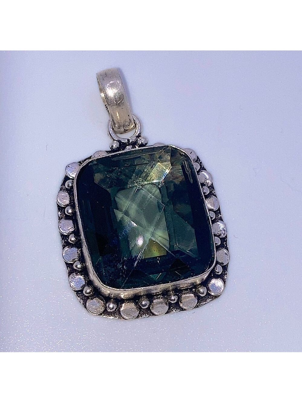 Vtg Green Facet Cut Facetted Glass Pendant Silver Tone Metal 1.8”